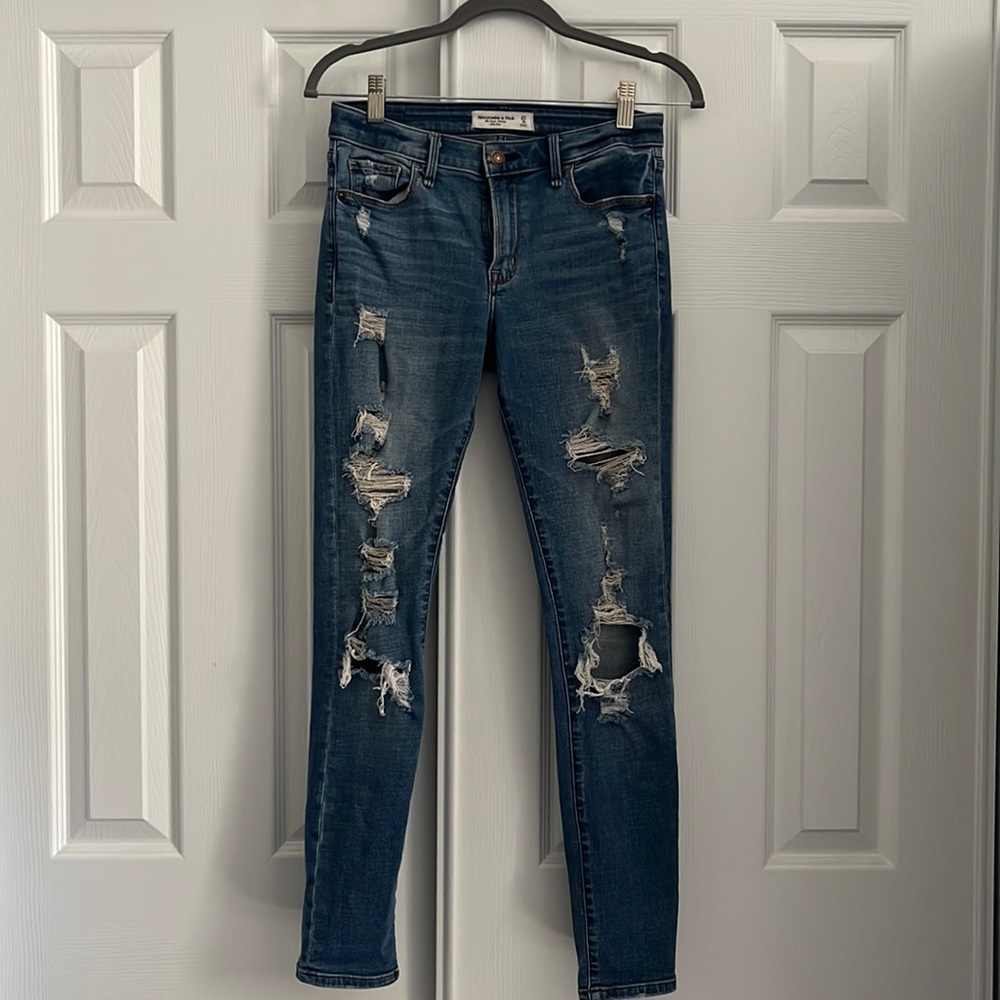 Abercrombie and Fitch super skinny mid rise distressed jeans in size 27/4 reg